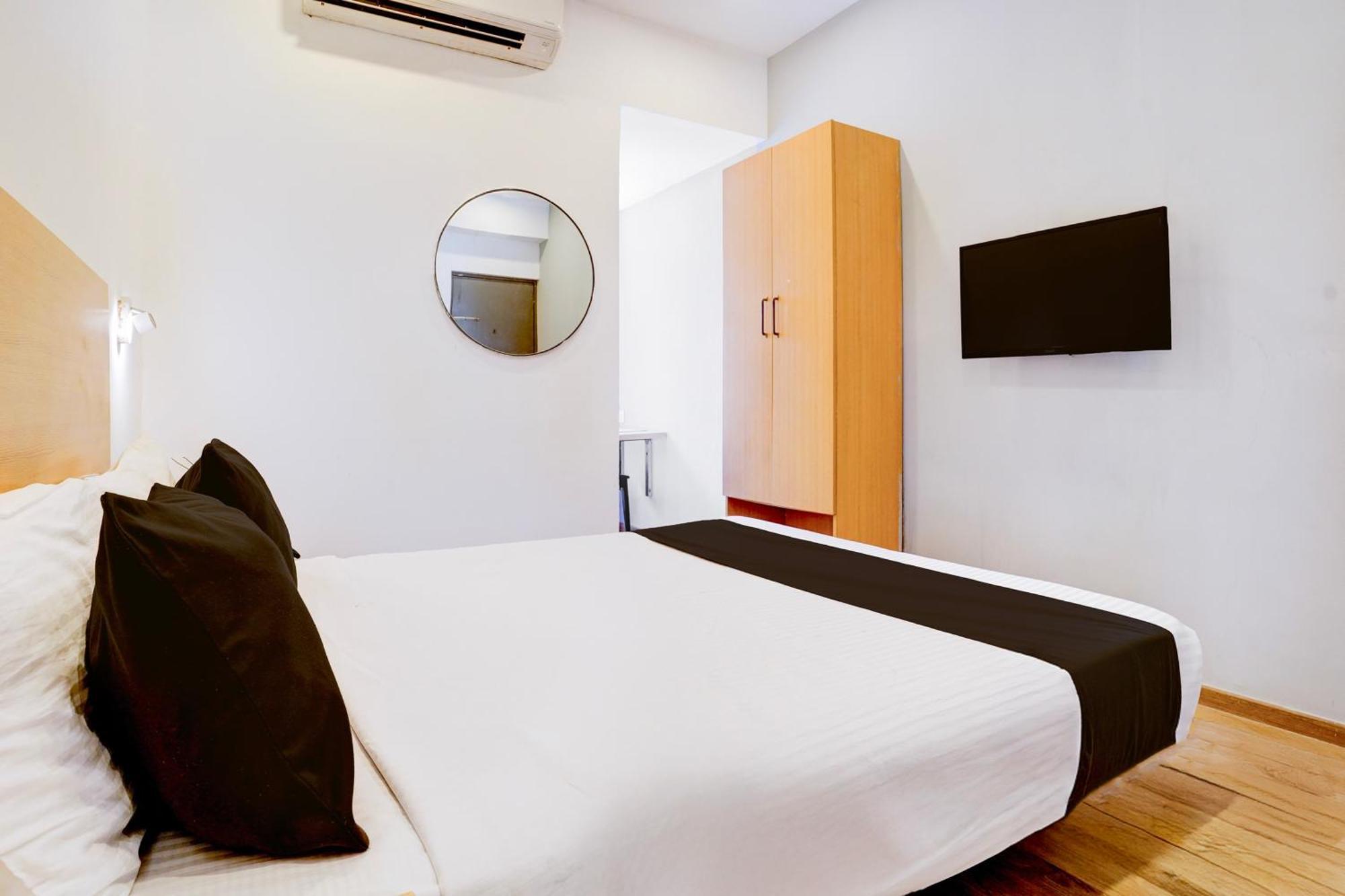 Townhouse Khar The Habitat 호텔 뭄바이 외부 사진