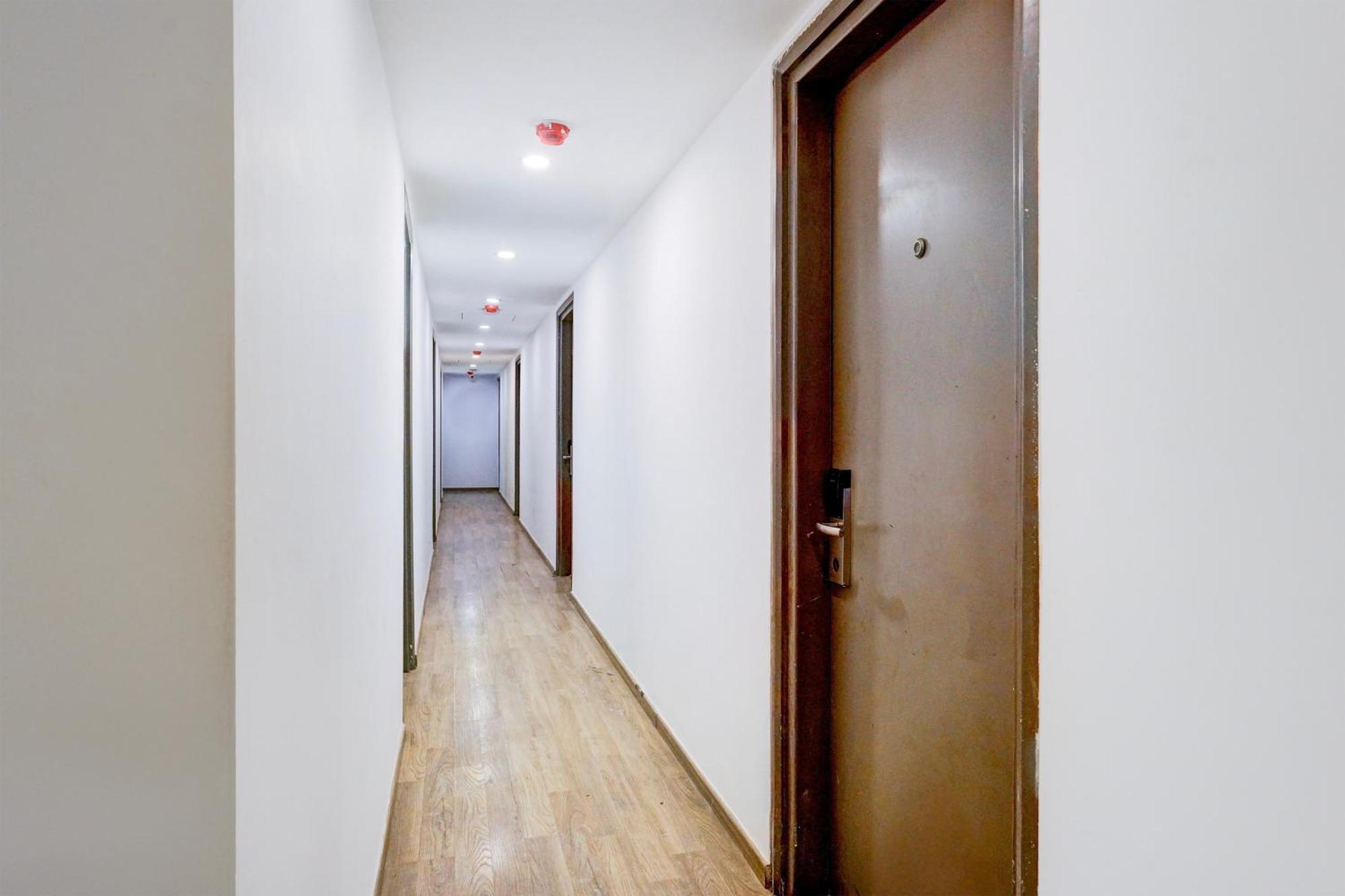 Townhouse Khar The Habitat 호텔 뭄바이 외부 사진
