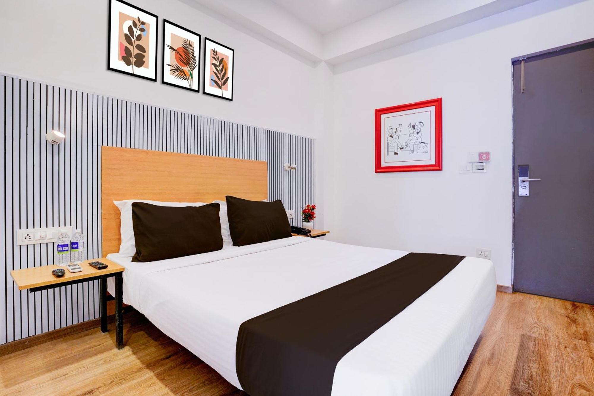 Townhouse Khar The Habitat 호텔 뭄바이 외부 사진