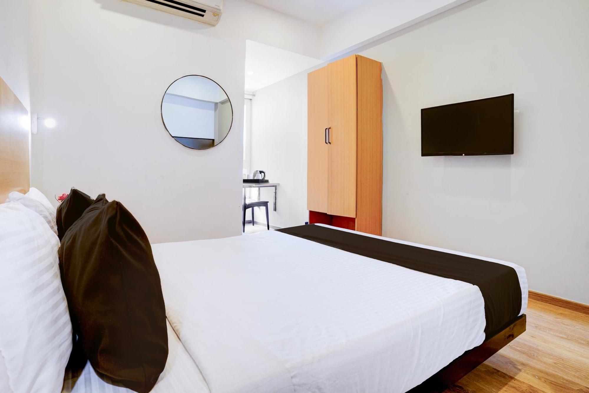 Townhouse Khar The Habitat 호텔 뭄바이 외부 사진