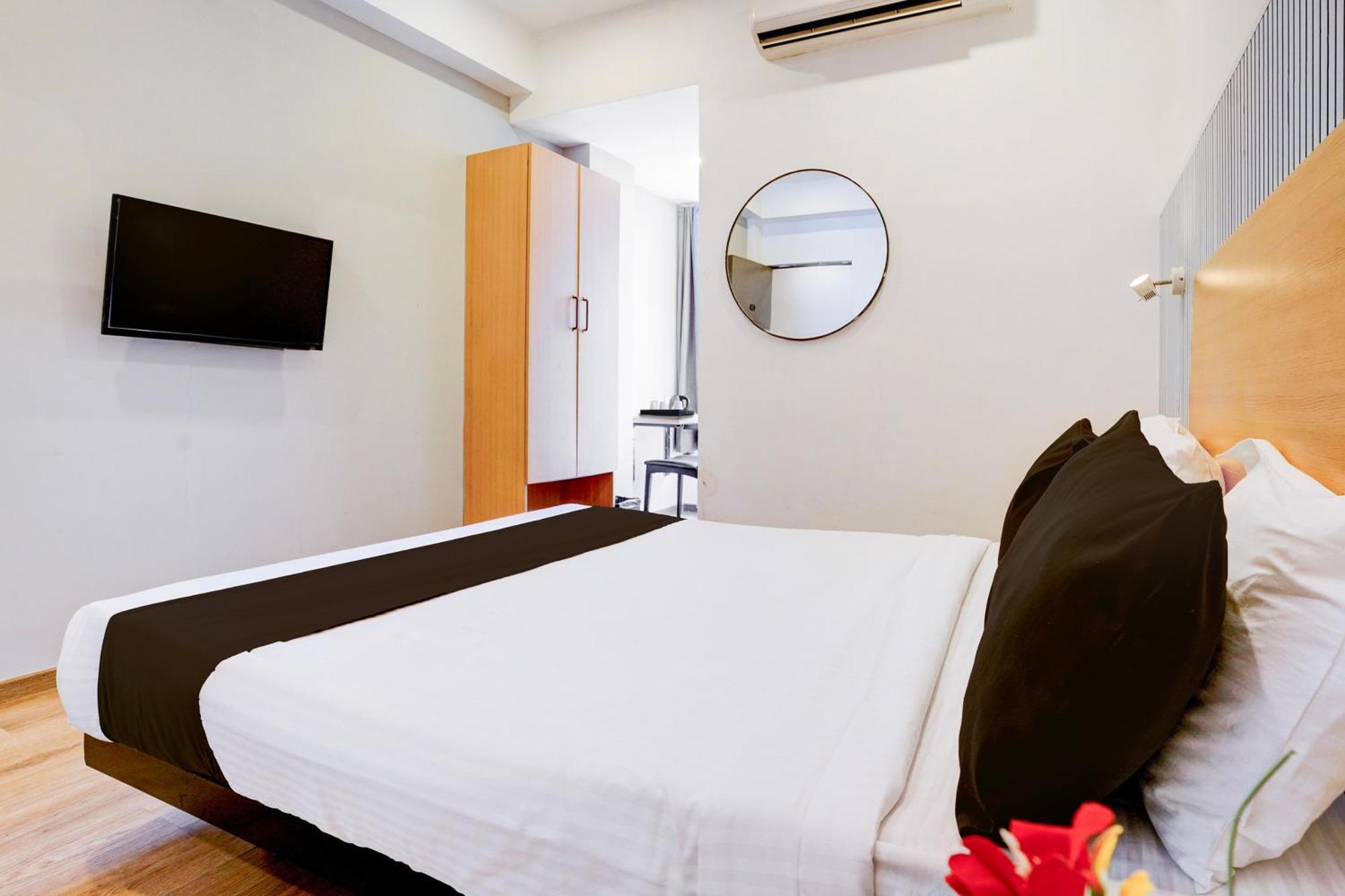 Townhouse Khar The Habitat 호텔 뭄바이 외부 사진
